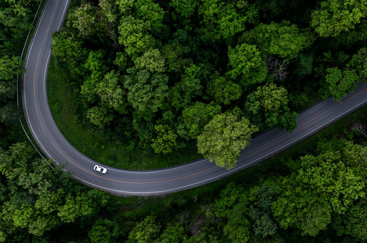 Reimagining Service Contracts Using Predictive Technology in Business to Business (B2B) Domains