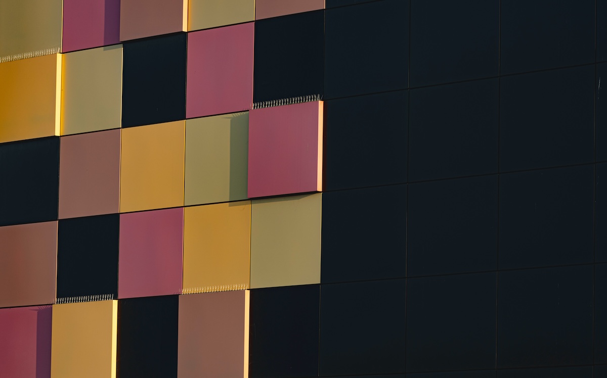 Generative AI Adoption and Three Traps for Organizational Agility