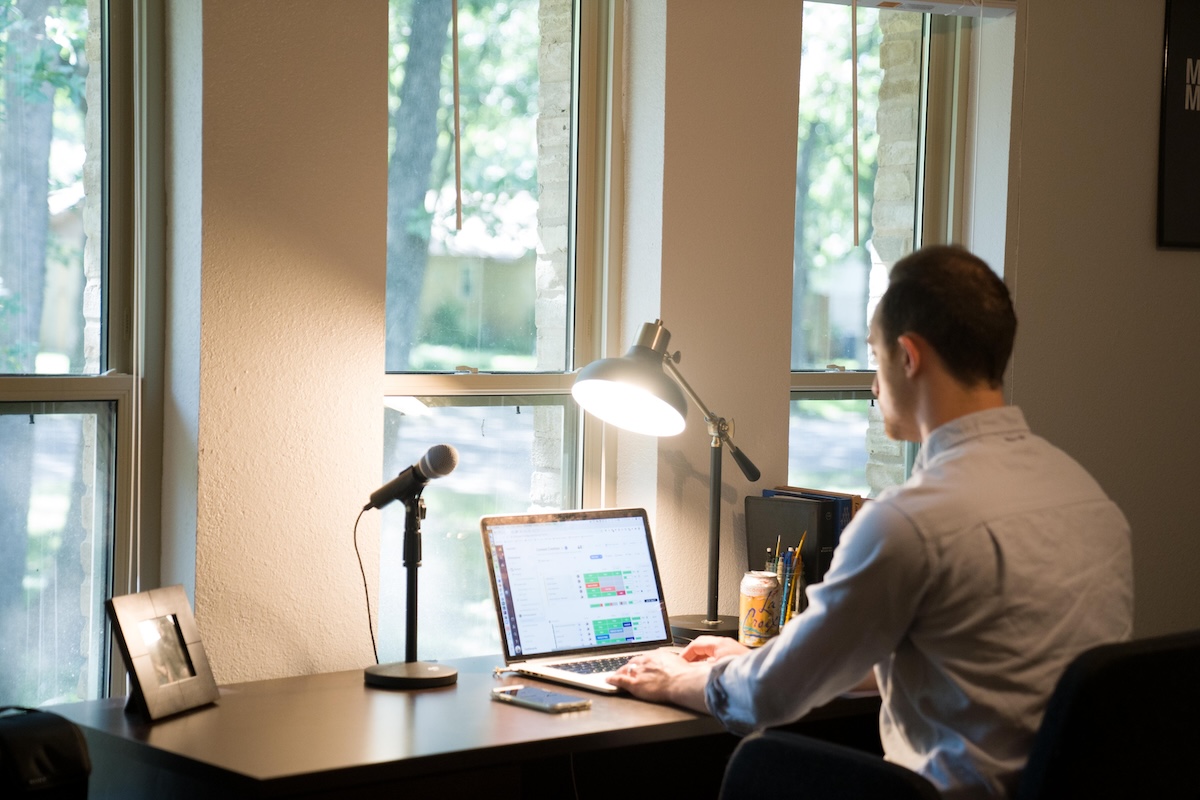 Stuck at Home: Does the Virtual Office Stifle Creativity?