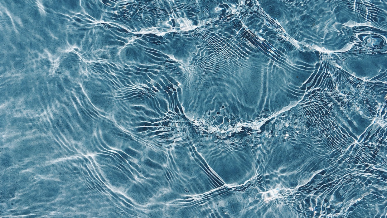 On the Complexity of Managing Transparency